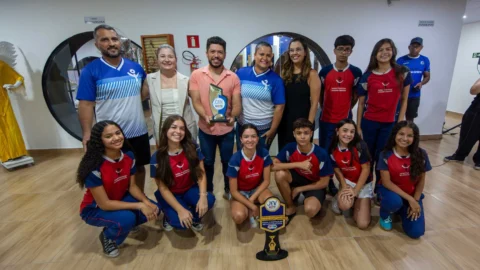 Tarde de premiações para escolas vencedoras do JEV e JOJUV 3 Tarde de premiações para escolas vencedoras do JEV e JOJUV