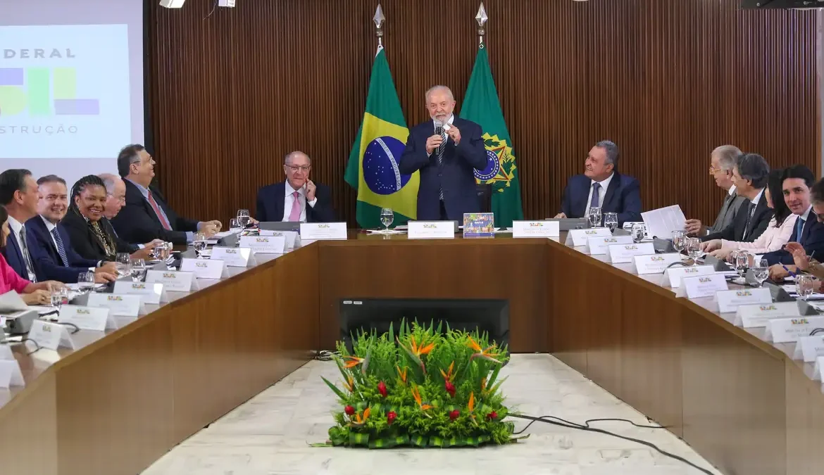 Lula coordenou a última reunião ministerial do ano, no Palácio do Planalto