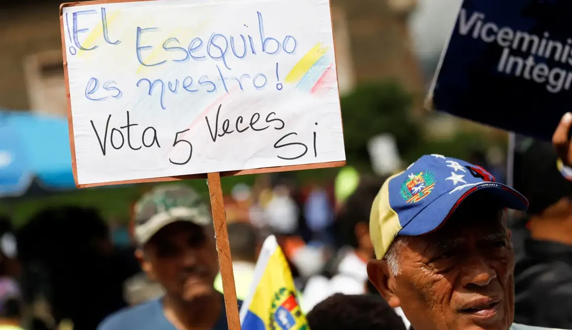 Venezuela consulta neste domingo eleitores sobre disputa com Guiana 1 Os venezuelanos serão consultados neste domingo (3) para opinar sobre a disputa territorial de seu país com a vizinha Guiana