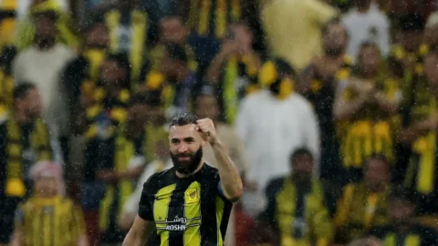 Al-Ittihad derrota Auckland por 3 a 0 na abertura do Mundial de Clubes 8 Al-Ittihad derrota Auckland por 3 a 0 na abertura do Mundial de Clubes