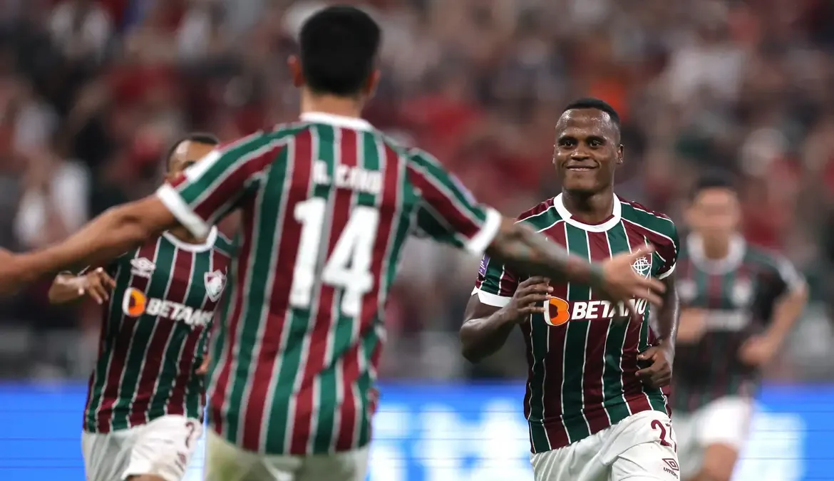 Fluminense enfrenta Manchester City por título do Mundial de Clubes 1 Em busca do título do Mundial de Clubes da Fifa, o Fluminense enfrenta o Manchester City (Inglaterra), a partir das 15h (horário