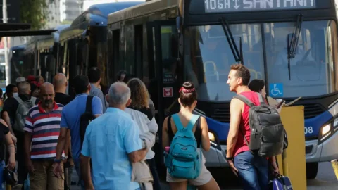 Capital paulista anuncia passe livre nos ônibus aos domingos 2 Capital paulista anuncia passe livre nos ônibus aos domingos