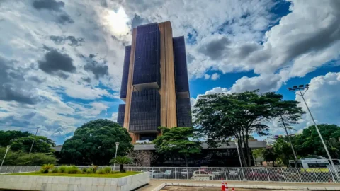 Copom reduz juros básicos da economia para 11,75% ao ano 6 Copom reduz juros básicos da economia para 11,75% ao ano