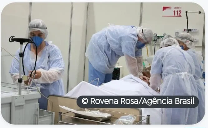 A Justiça Federal no Amazonas decidiu que os familiares de uma mulher que morreu durante a pandemia de covid-19 devem ser indenizados em R$