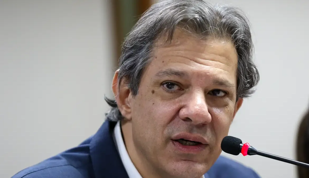 Haddad diz que continuará a buscar déficit zero em 2024 1 o ministro da Fazenda, Fernando Haddad, disse nesta sexta-feira (22), em Brasília, que continuará a buscar o déficit zero em 2024