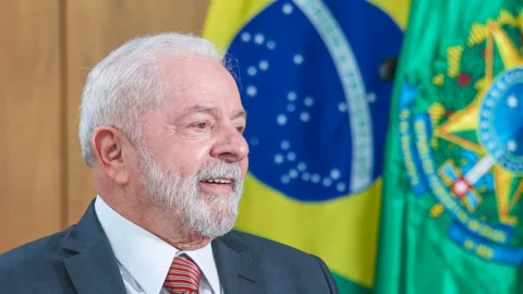 Lula terá reunião com governador e prefeito sobre crise em Maceió
