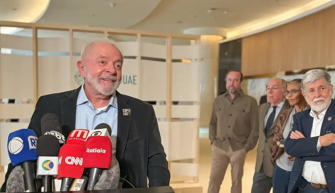 Lula pede "bom senso" de Venezuela e Guiana em disputa por território 1 O presidente Luiz Inácio Lula da Silva espera que Venezuela e Guiana tenham “bom senso” na disputa territorial da região de Essequibo,