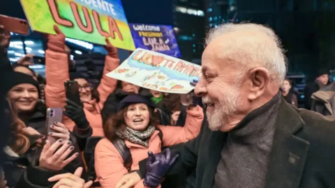 Lula chega a Berlim, onde reforça acordos em diversos setores 9 Lula chega a Berlim, onde reforça acordos em diversos setores