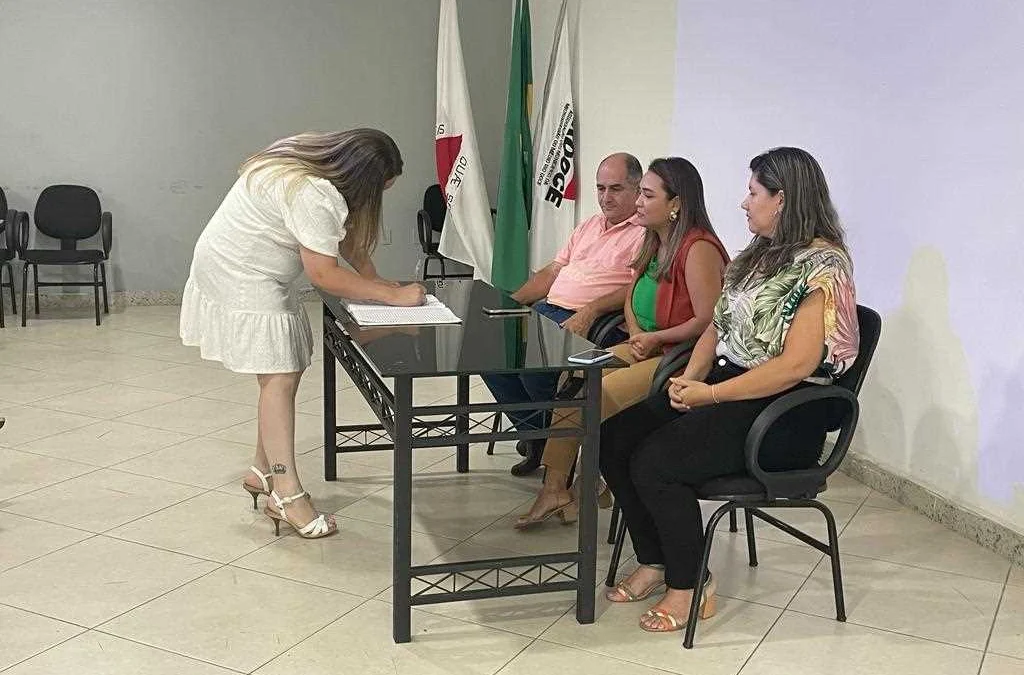 A cerimônia de posse dos novos membros do Conselho Municipal de Assistência Social (CMAS), mandato 2023/2025, aconteceu na manhã desta