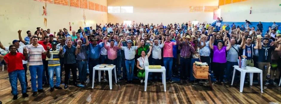 Agricultores familiares do Sul de Minas recebem cerca de 170 kits de apicultura 1 Cerca de 170 kits de apicultura foram entregues a agricultores familiares, pela Secretaria de Estado de Agricultura, Pecuária