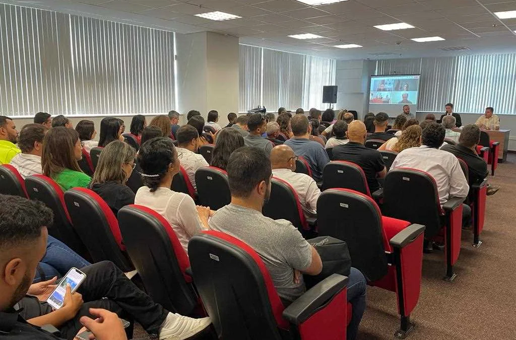 Fiscais da prefeitura passam por capacitação no Ministério Público 1 A palestra, que foi um pedido da Prefeitura – por meio da secretaria de Planejamento - foi ministrada por promotores de justiça em