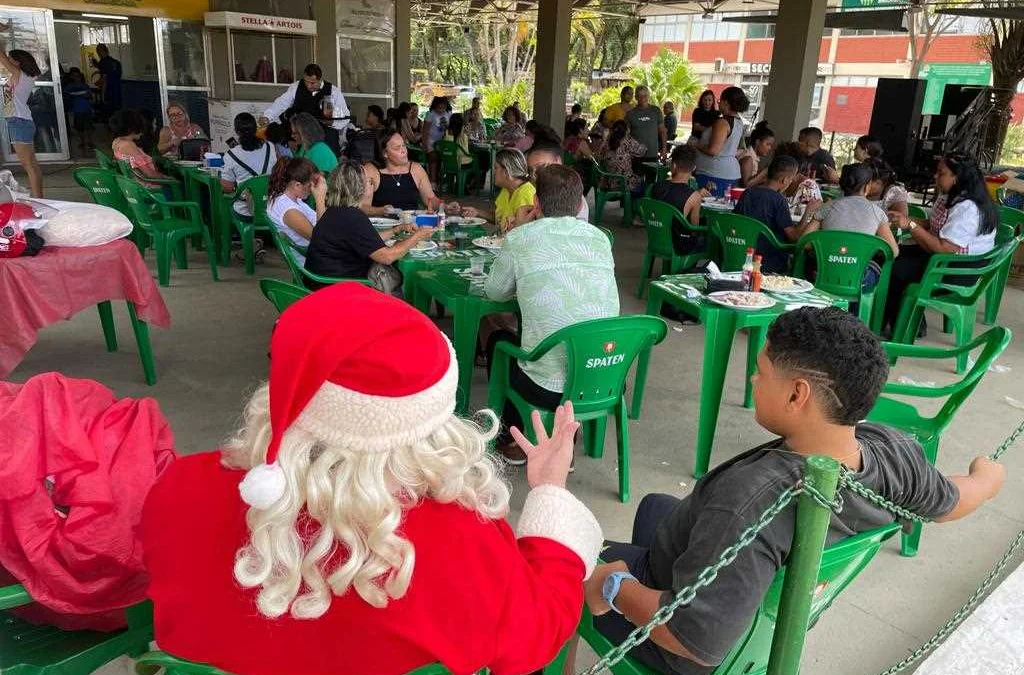 Crianças e adolescentes dos Serviços de Acolhimento vivenciam partilha de Natal 1 Muitas histórias e um momento único de partilha e vivências para marcar o Natal de 22 crianças e adolescentes dos Serviços de Acolhimento