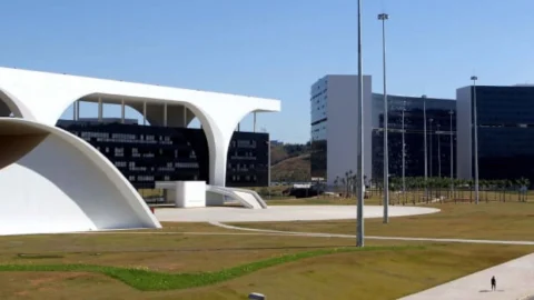 Servidores, aposentados e pensionistas do Governo de Minas recebem 13º salário em parcela única nesta segunda-feira (18/12)
