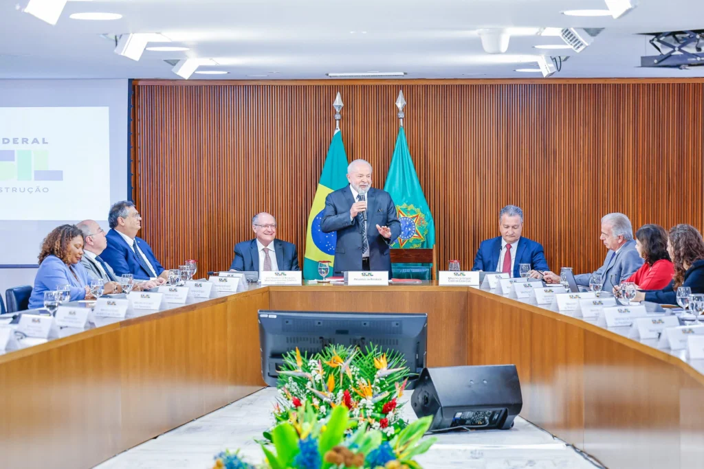 O presidente Luiz Inácio Lula da Silva faz nesta quarta-feira (20) a última reunião ministerial de 2023