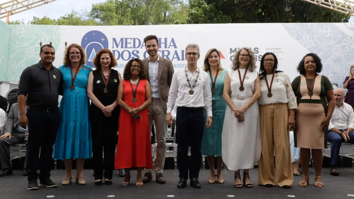 Governo de Minas concede Medalha dos Gerais a personalidades que contribuem para o desenvolvimento do Norte do estado 1 O Governo de Minas entregou nesta sexta-feira (8/12), Dia das Gerais, as medalhas Matias Cardoso e Maria da Cruz a personalidades