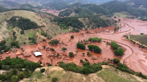 Estado defende reparação de danos causados por rompimentos de barragens e atuação minerária com segurança 2 Estado defende reparação de danos causados por rompimentos de barragens e atuação minerária com segurança