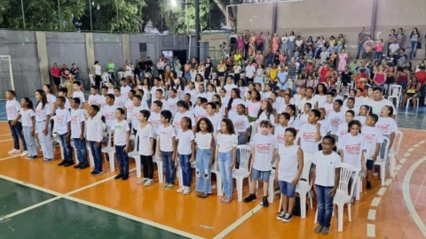 Escola Nelson de Sena sedia mais uma formatura do PROERD, da Polícia Militar 4 Escola Nelson de Sena sedia mais uma formatura do PROERD, da Polícia Militar