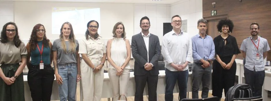 Água no futuro: Agência RMBH entrega Plano de Segurança Hídrica que subsidia a gestão de recursos para a Região Metropolitana 1 A Agência de Desenvolvimento da Região Metropolitana de Belo Horizonte, por meio da diretoria de Planejamento Metropolitano, acaba