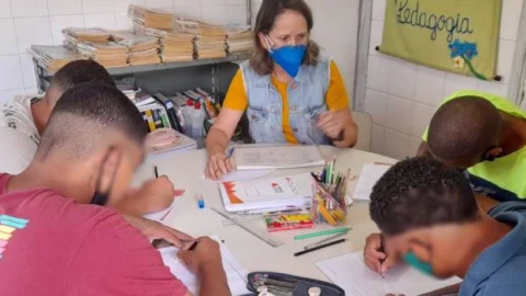 Quase cem adolescentes em cumprimento de medida socioeducativa fazem provas do Enem nesta semana