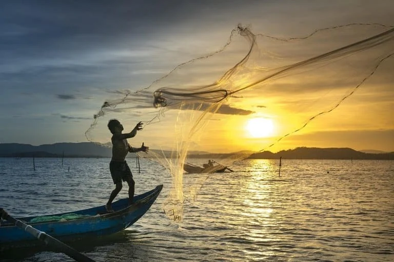 Sai cronograma do auxílio extraordinário para pescadores da Região Norte 1 O cronograma para pagamento do auxílio extraordinário para pescadores artesanais de municípios da Região Norte afetados pela estiagem foi