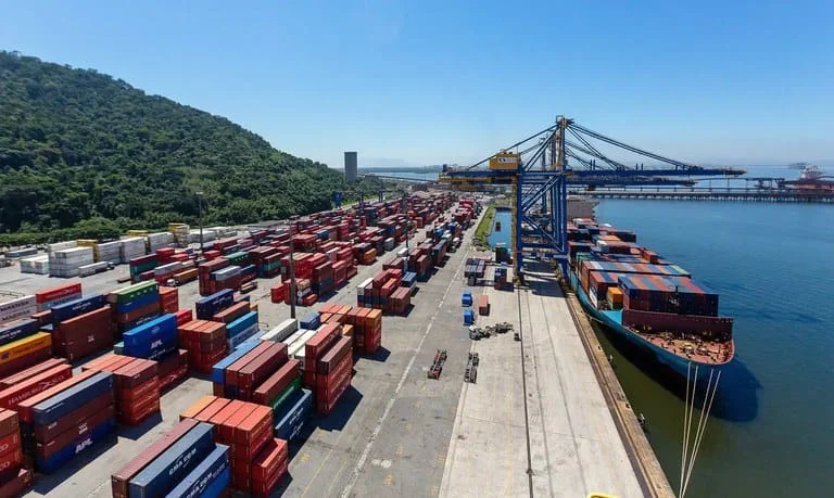 Brasil sobe em ranking e se torna a 9ª maior economia do mundo, segundo FMI 1 O Brasil passou do 11º para o 9º lugar no ranking do Fundo Monetário Internacional (FMI)