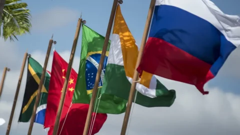Milei anuncia que Argentina não participará do Brics