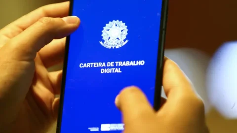 Taxa de desemprego no trimestre encerrado em novembro cai para 7,5% 2 Taxa de desemprego no trimestre encerrado em novembro cai para 7,5%