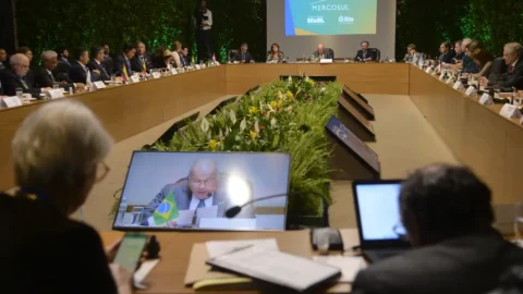 Brasil quita dívidas de R$ 3,8 bilhões com organismos internacionais