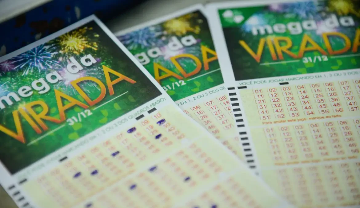 Faltando uma semana para o sorteio da Mega da Virada, apostadores sonham alto com a possibilidade de ganhar o prêmio