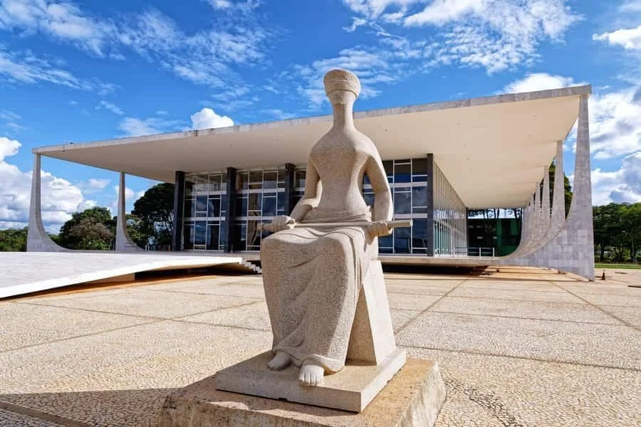O Supremo Tribunal Federal (STF) registrou nesta quarta-feira (13) dois votos para determinar ao Congresso a aprovação de uma lei