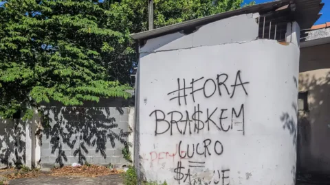 Políticos aceitam deixar rivalidade e buscar soluções para Maceió