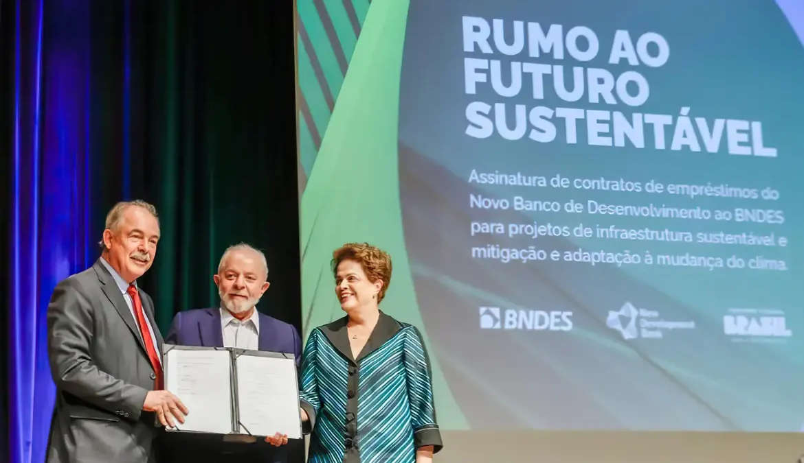 BNDES: infraestrutura sustentável e mudança climática terão R$ 8,5 bi 1 O Banco Nacional de Desenvolvimento Econômico e Social (BNDES) terá US$ 1,7 bilhão, o equivalente a cerca de R$ 8,5 bilhões, para investir