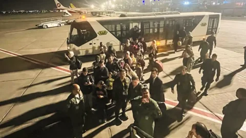 Novo grupo de repatriados de Gaza chegará ao Brasil nesta madrugada 2 Novo grupo de repatriados de Gaza chegará ao Brasil nesta madrugada