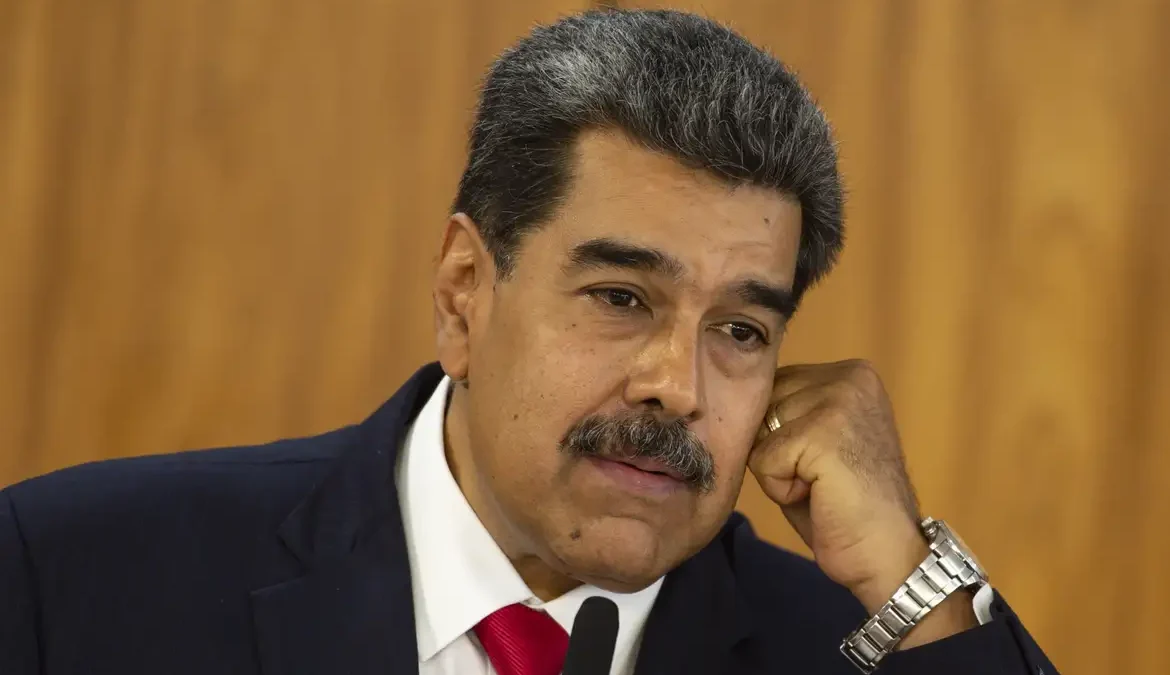 Em meio à tensão, Maduro escreveu que quer “paz e compreensão”. No entanto, mais de uma hora depois, voltou a elevar o tom