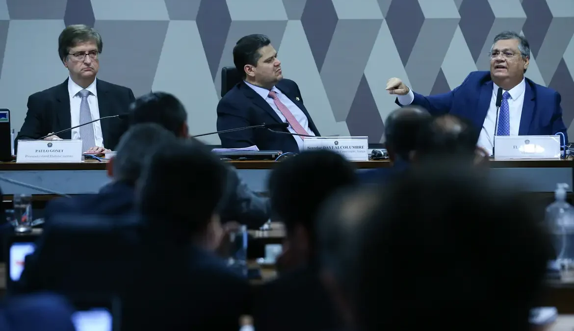 Comissão do Senado aprova Dino para o STF e Gonet para a PGR 1 As indicações seguem agora para votação pelo plenário da Casa