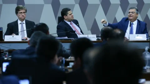 Comissão do Senado aprova Dino para o STF e Gonet para a PGR 7 Comissão do Senado aprova Dino para o STF e Gonet para a PGR
