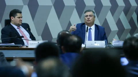 Dino diferencia político de juiz e cita princípios para levar ao STF 8 Dino diferencia político de juiz e cita princípios para levar ao STF