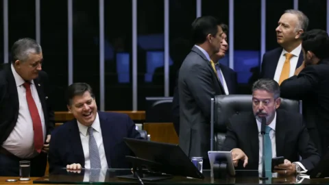 Câmara aprova texto-base da reforma tributária em primeiro turno 8 Câmara aprova texto-base da reforma tributária em primeiro turno