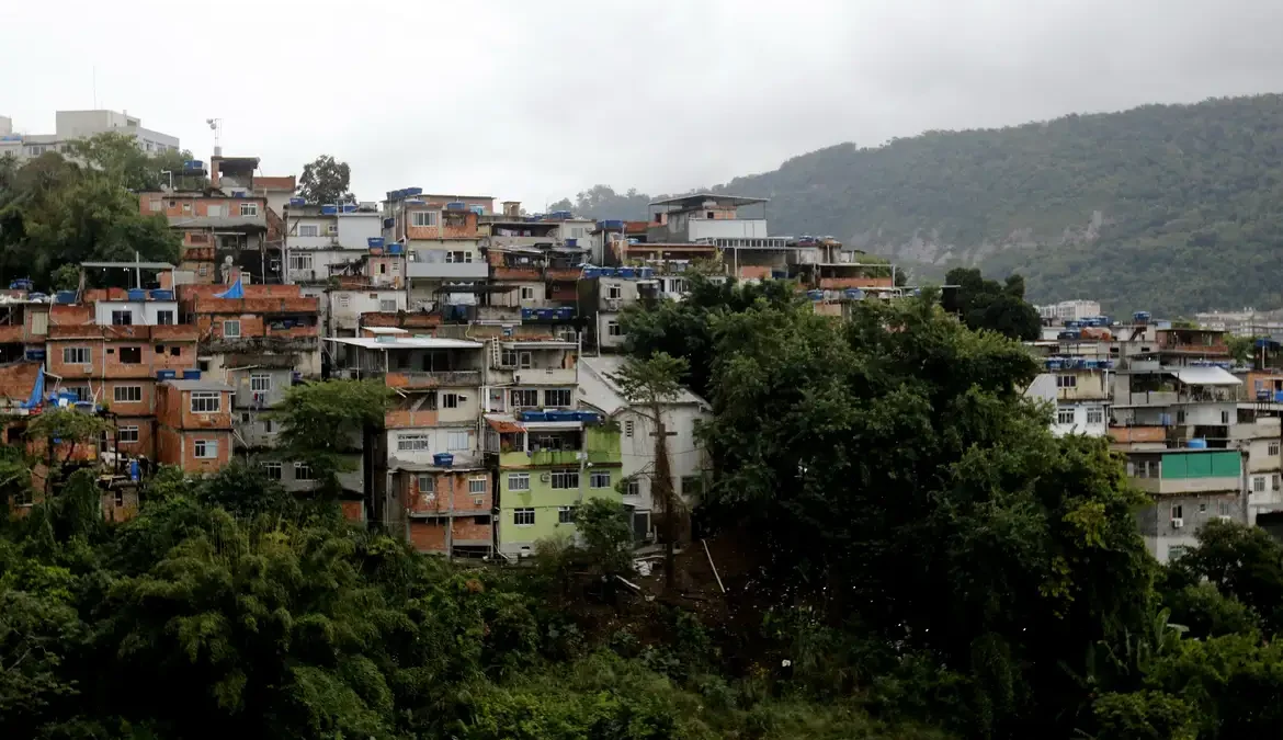 Edital prevê R$ 5,5 milhões para projetos de saúde nas favelas do Rio 1 A Fundação Oswaldo Cruz (Fiocruz) lança, nesta quarta-feira (20), uma chamada pública para projetos de promoção integral à saúde
