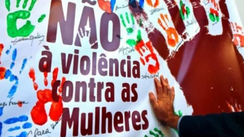 CREAS realiza blitz pelo fim da violência contra a mulher amanhã 4 CREAS realiza blitz pelo fim da violência contra a mulher amanhã
