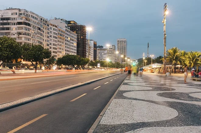 A Polícia Civil prendeu um suspeito de organizar assaltos coletivos, conhecidos como arrastões, em Copacabana, na zona sul da cidade do Rio