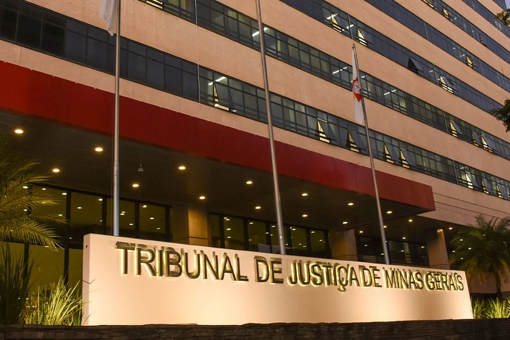 Mutirão de conciliação busca agilizar pagamento de férias-prêmio e adicional noturno de servidores do Executivo 1 O presidente do TJMG, desembargador José Arthur Filho, enfatizou que a iniciativa é mais um exemplo de “harmonia muito grande entre