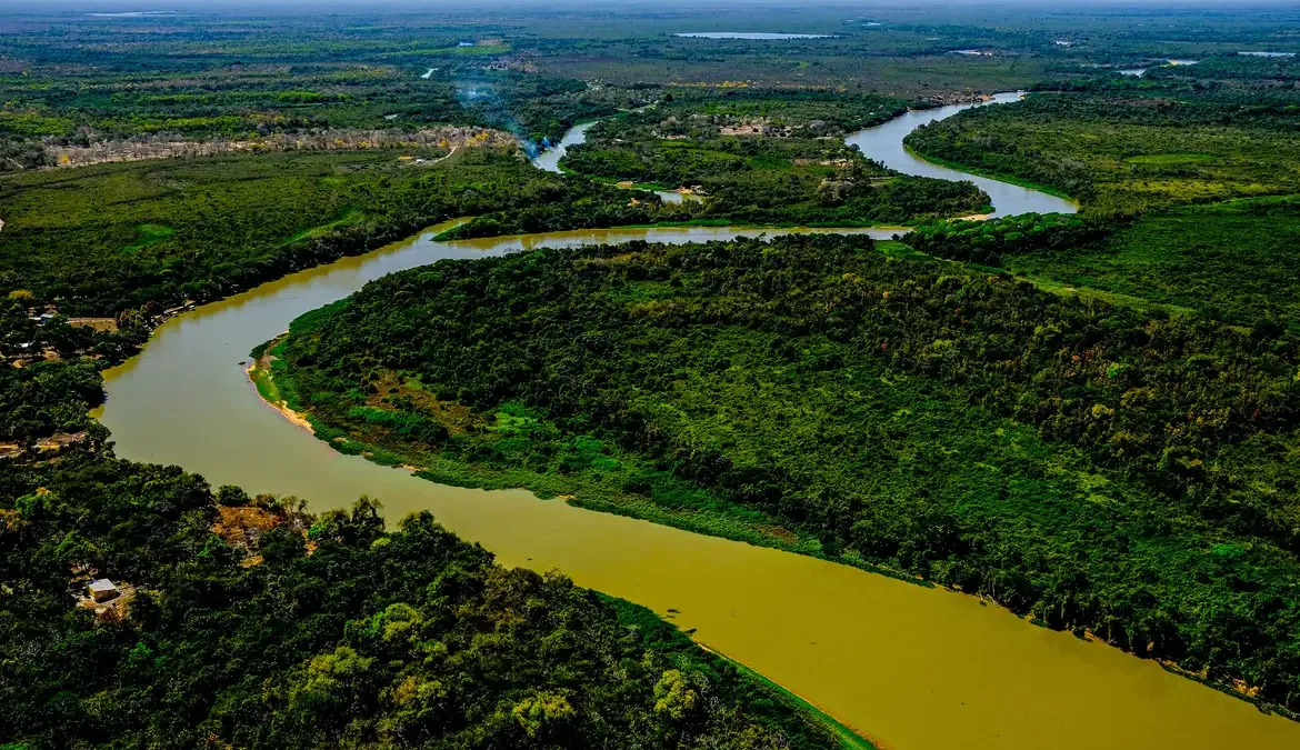 O governador de Mato Grosso do Sul, Eduardo Riedel, sancionou a Lei do Pantanal, voltada para promover a conservação, proteção, restauração