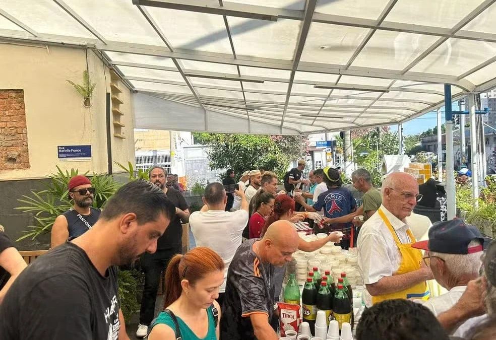 SP: religiosos promovem café de Natal para pessoas em situação de rua 1 Pedagogo, além de presbítero, Julio Lancellotti é reconhecido por atuar em favor das pessoas que vivem nas ruas de São Paulo