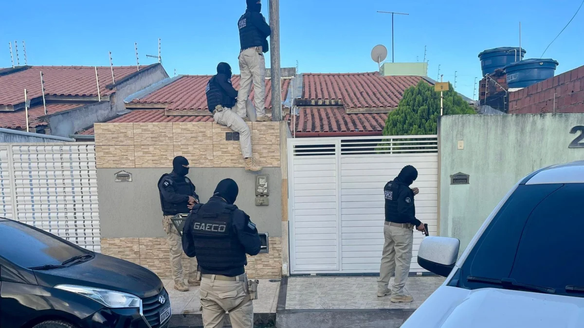 Operação El Patron investiga grupo que lavava dinheiro 1 A Polícia Federal, Receita Federal, Ministério Público e Força Correcional Integrada da Bahia deflagraram nesta quinta-feira (7) a Operação