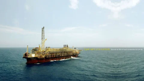 Produção de petróleo e gás natural registra recorde em novembro