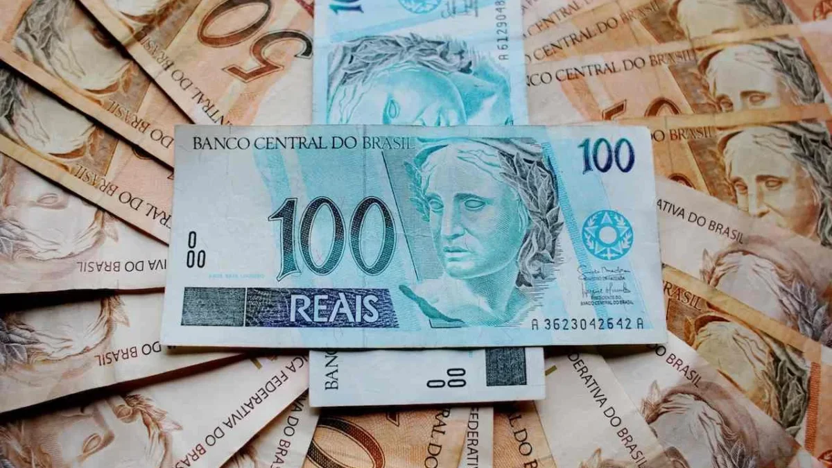 A Prefeitura reitera seu compromisso com os servidores municipais honrando-os com o pagamento integral do 13º salário nesta terça-feira (19)