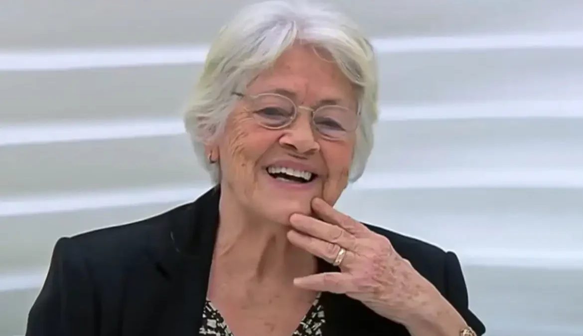 Considerada a maior poetisa viva do Brasil e uma das escritoras mais importantes da literatura nacional, a mineira Adélia Prado completa 88