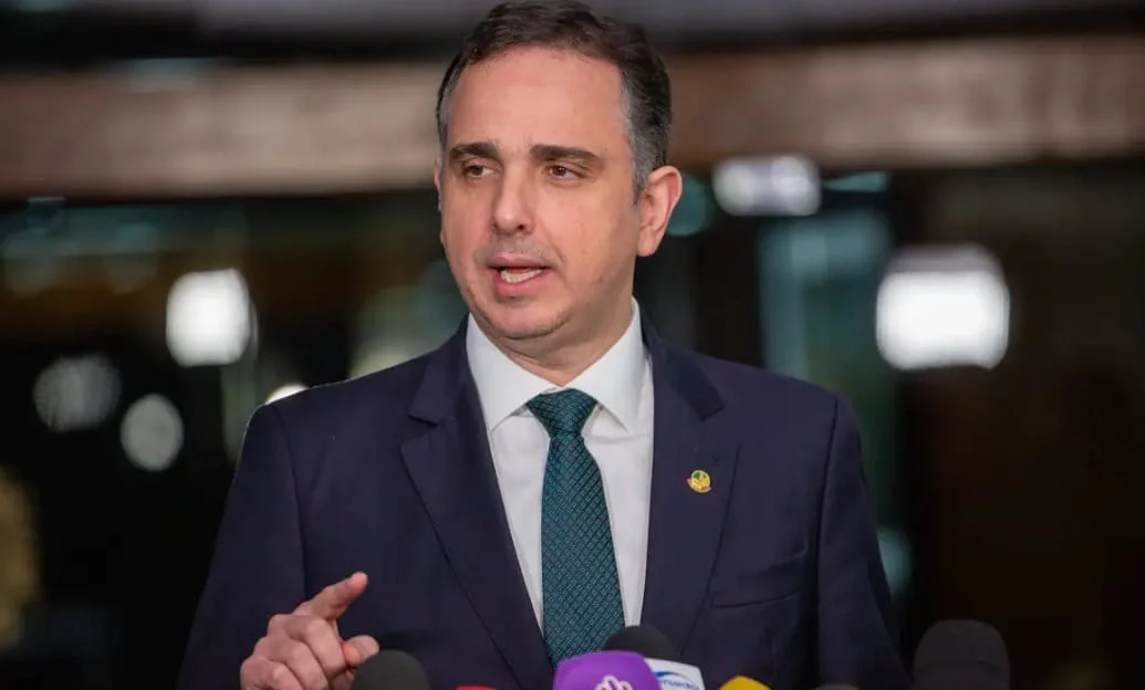 Pacheco pretende reunir líderes para analisar MP da desoneração 1 O presidente do Senado e do Congresso Nacional, Rodrigo Pacheco (PSD-MG), quer reunir os líderes partidários nos primeiros dias de janeiro