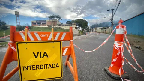 Trecho da Rua Sete de setembro será interditado para aplicação de asfalto 4 Trecho da Rua Sete de setembro será interditado para aplicação de asfalto